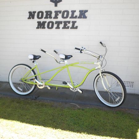 Norfolk Motor Inn Аделейд Екстериор снимка