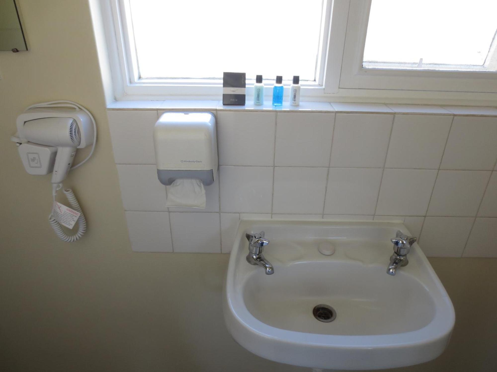 Norfolk Motor Inn Аделейд Екстериор снимка