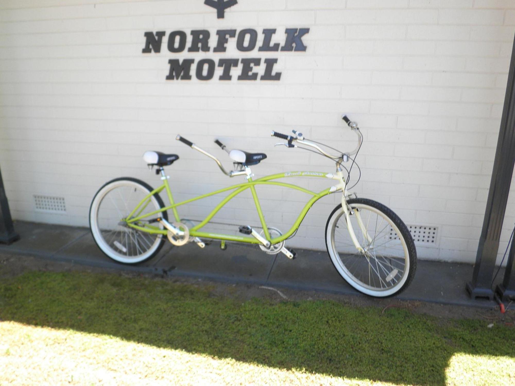 Norfolk Motor Inn Аделейд Екстериор снимка