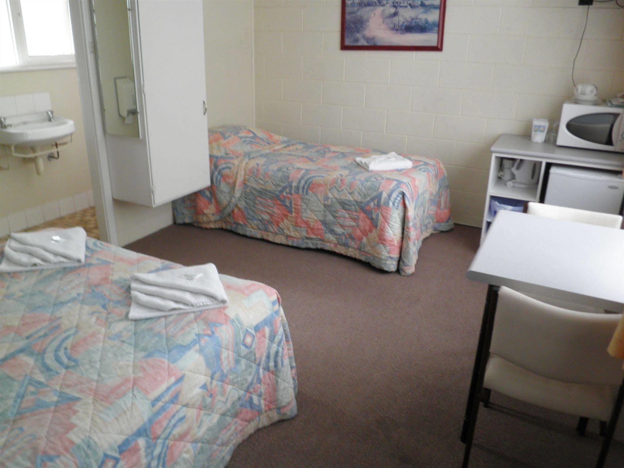 Norfolk Motor Inn Аделейд Екстериор снимка